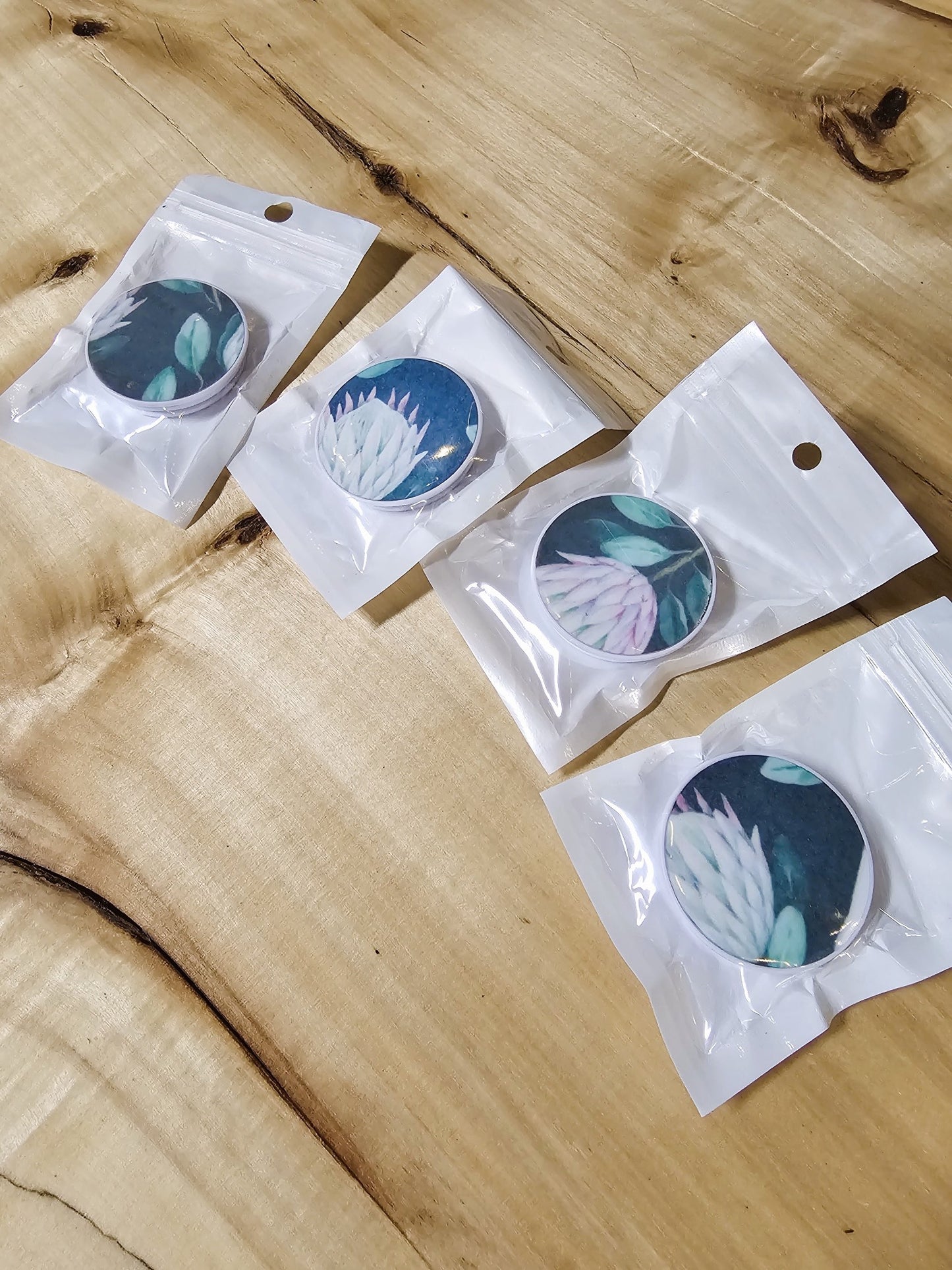 Pop sockets Protea