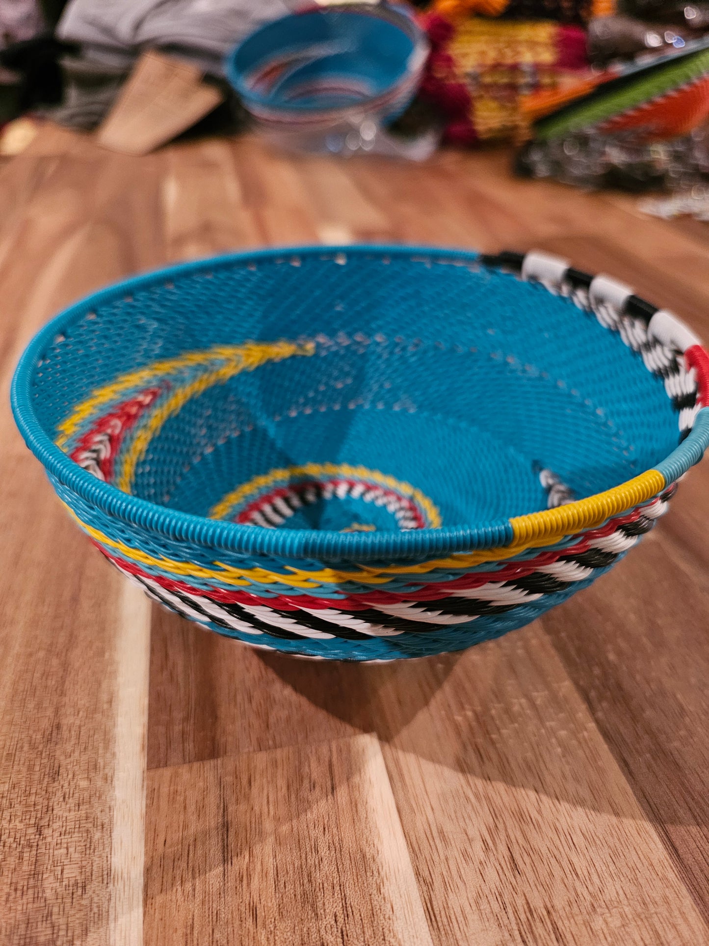 Wire bowl - 15cm blue