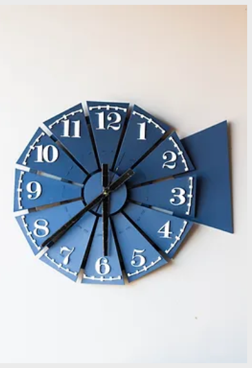 Windmill Clock with Wing 450x600