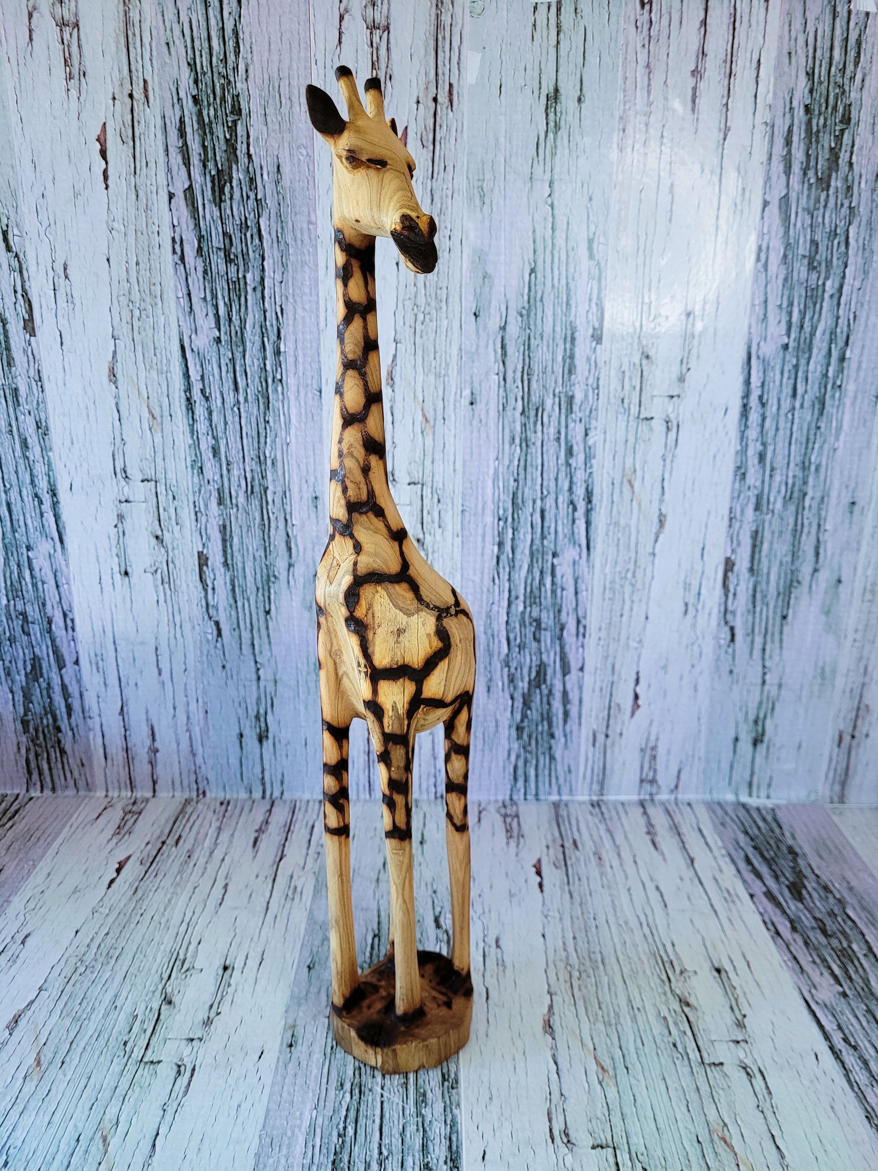 Tall Wooden Carved Giraffes – Baobab